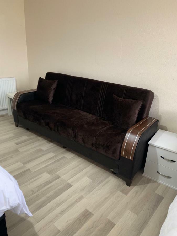 Cotswold Valley Aparthotel Stroud  Bagian luar foto